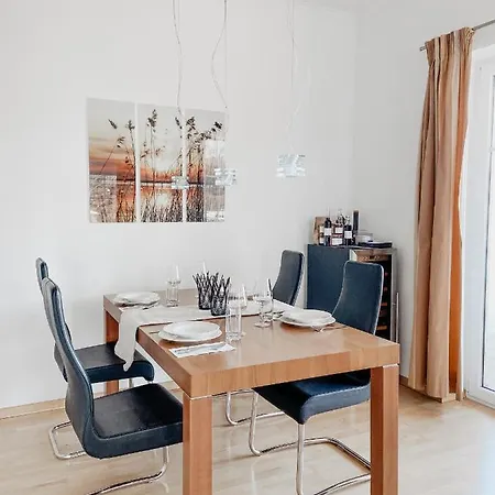 View Seecorso Velden am Wörthersee