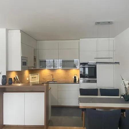 View Seecorso * Velden am Wörthersee