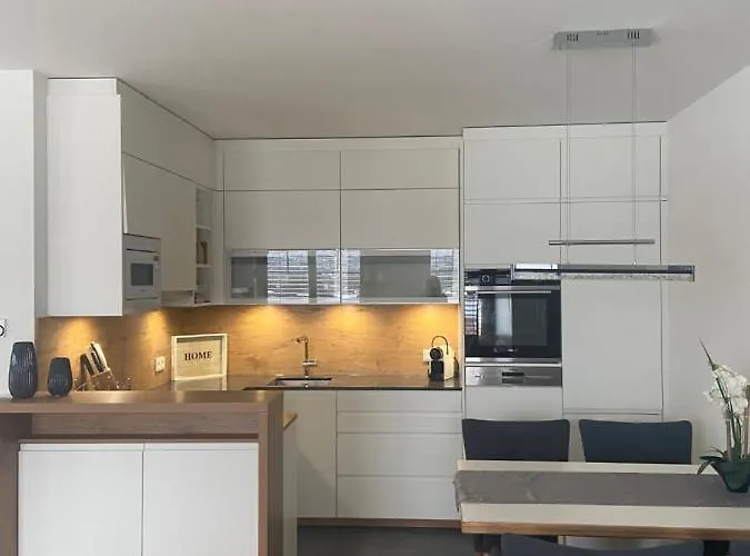 View Seecorso * Velden am Wörthersee