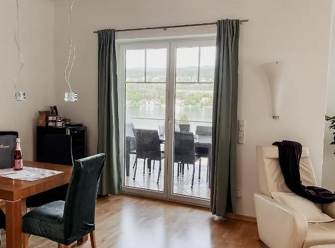 View Seecorso Velden am Wörthersee